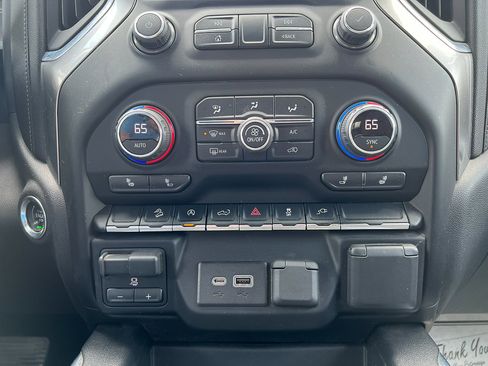 Used 2020 Chevrolet Silverado 1500 LT Trail Boss image 26