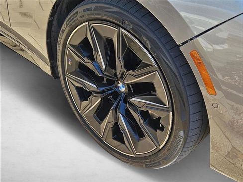 Certified 2023 BMW 740i 740i image 5
