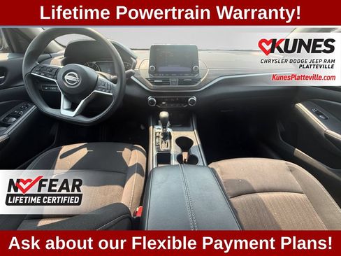 Used 2025 Nissan Altima 2.5 SV FWD image 24