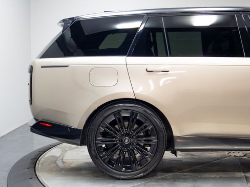 Used 2023 Land Rover Range Rover Long Wheelbase Autobiography AWD/4WD image 19