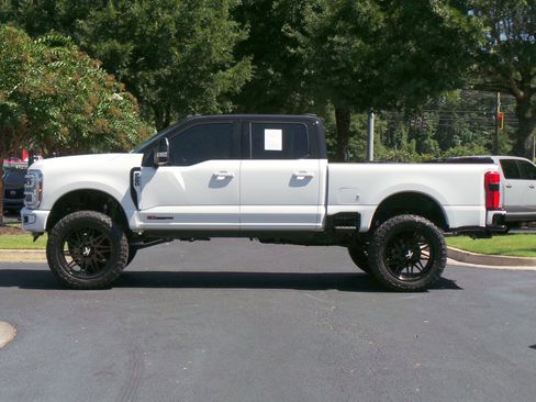 Used 2025 Ford F250 Platinum w/ Platinum Plus Package AWD/4WD image 5