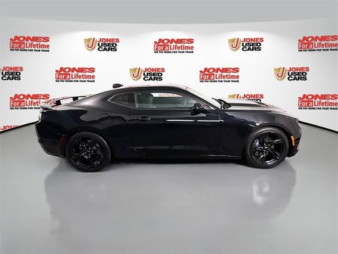 Used 2020 Chevrolet Camaro SS image 16