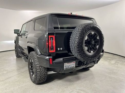 Used 2024 GMC Hummer EV 2X w/ Extreme Off-Road Package image 33