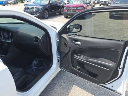 Used 2022 Dodge Charger SXT w/ Leather Interior Group RWD image 33