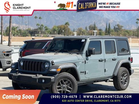 Used 2025 Jeep Wrangler Unlimited Sport AWD/4WD image 1