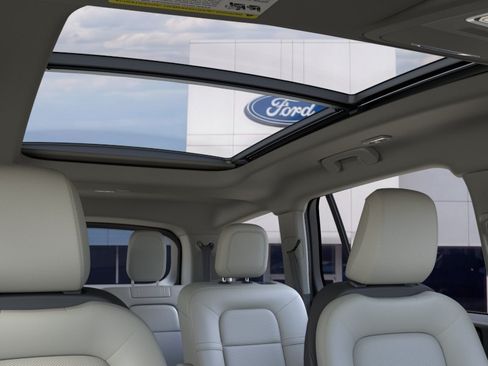 New 2026 Lincoln Aviator 2WD w/ Jet Appearance Package image 22