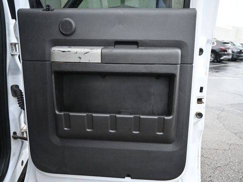 Used 2015 Ford F350 Lariat w/ Lariat Interior Package image 18