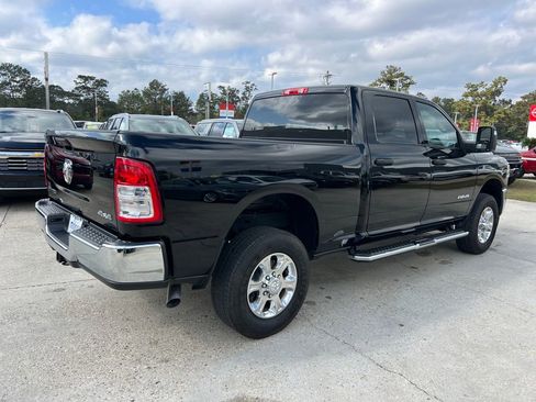 Used 2024 RAM 2500 Big Horn w/ Bed Utility Group image 5