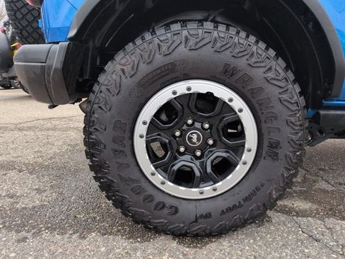 Certified 2023 Ford Bronco Badlands w/ Sasquatch Package AWD/4WD image 40