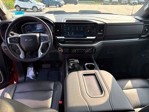 Used 2022 Chevrolet Silverado 1500 LT Trail Boss w/ LT Trail Boss Premium Package AWD/4WD image 17