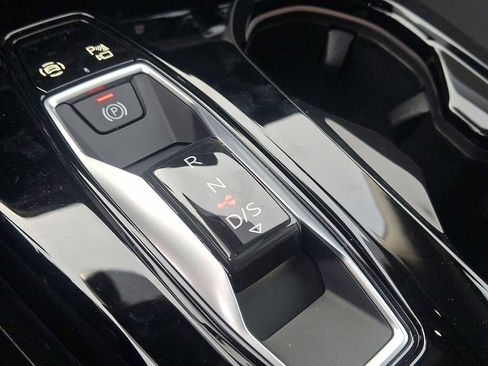 Certified 2025 Audi Q5 Premium w/ Convenience Package image 12