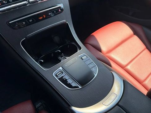 Used 2022 Mercedes-Benz GLC 300 4MATIC image 26