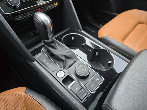 Used 2019 Volkswagen Atlas SEL Premium image 31