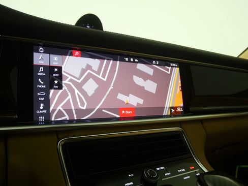 Used 2021 Porsche Panamera RWD image 25