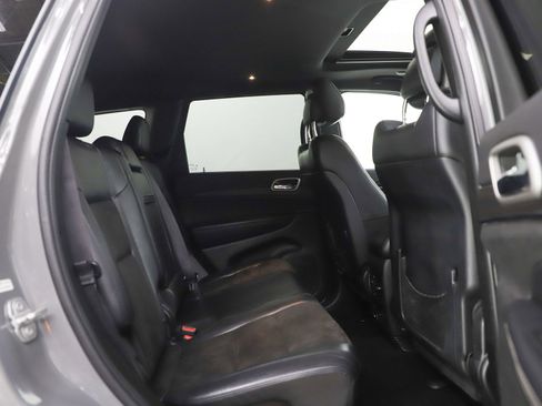 Used 2020 Jeep Grand Cherokee Altitude image 12