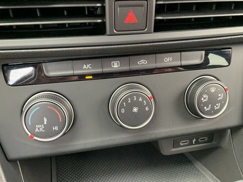 Used 2023 Volkswagen Jetta Sport FWD image 28