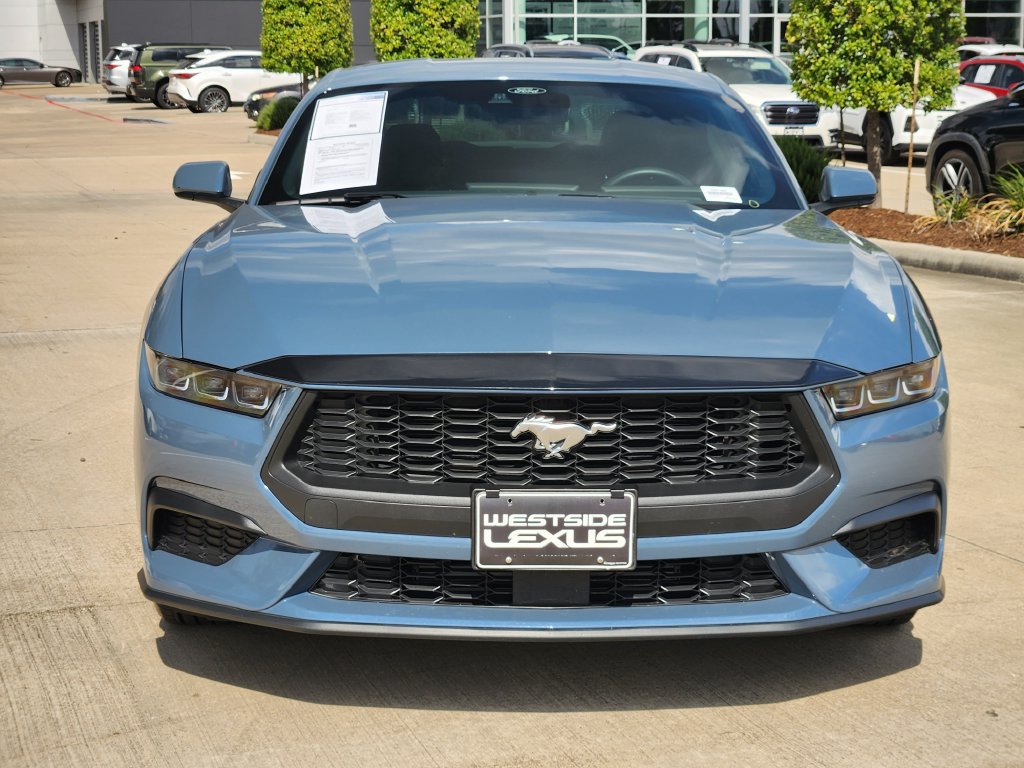 Used 2024 Ford Mustang Coupe RWD image 2