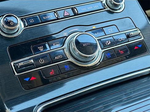 Used 2022 Lincoln Nautilus Reserve image 20