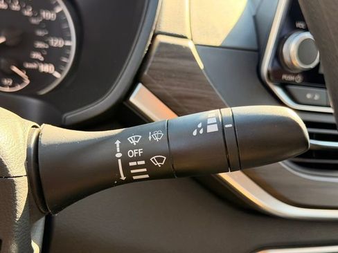 Used 2025 Nissan Altima 2.5 SV FWD image 16