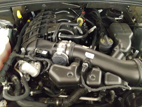Used 2022 Jeep Grand Cherokee Limited RWD image 30