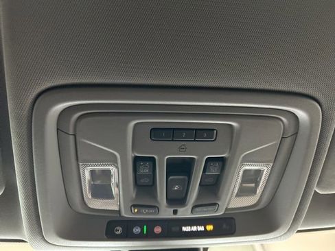 Used 2020 GMC Sierra 1500 Denali w/ Technology Package AWD/4WD image 12