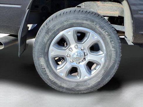 Used 2018 RAM 2500 Big Horn image 3