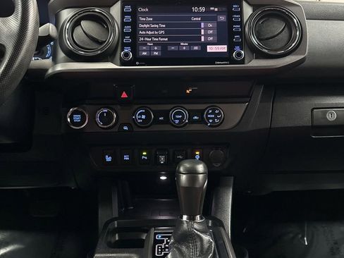 Used 2020 Toyota Tacoma TRD Off-Road w/ Technology Package AWD/4WD image 24