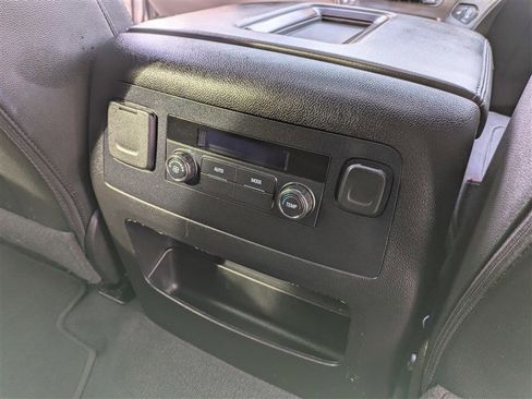 Used 2020 Chevrolet Suburban LT AWD/4WD image 21