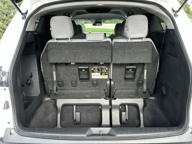 Used 2025 Toyota Sienna LE AWD/4WD image 25