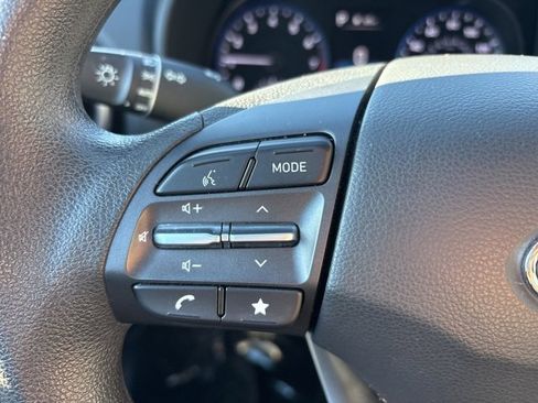 Used 2023 Hyundai Kona SEL image 14