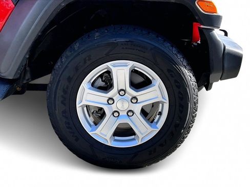 Used 2020 Jeep Wrangler Sport image 30