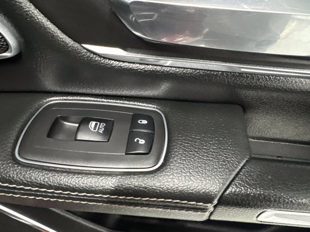Used 2019 RAM 1500 Laramie AWD/4WD image 30