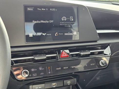 New 2026 Kia Niro LX image 20