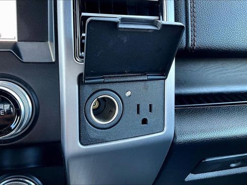 Used 2019 Ford F150 Platinum w/ Equipment Group 701A Luxury image 26