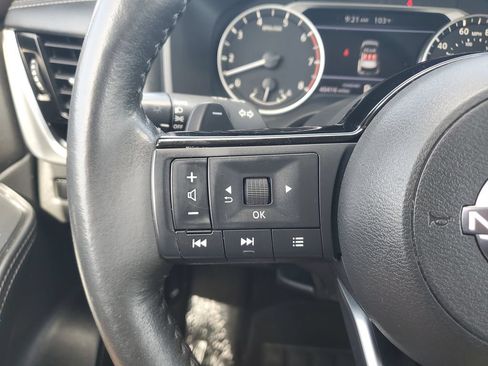 Used 2023 Nissan Rogue SL FWD image 20