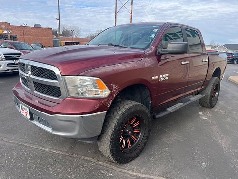 Used 2018 RAM 1500 Classic SLT image 4