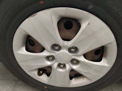 Used 2017 Kia Forte LX image 31