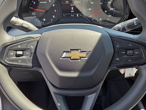 New 2026 Chevrolet Trax LS w/ LS Convenience Package FWD image 12