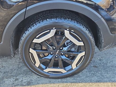 Certified 2023 Kia Telluride S w/ S Sunroof Package image 8