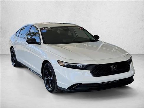 Used 2025 Honda Accord SE image 5