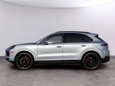 Used 2026 Porsche Cayenne S image 2