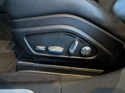 Used 2017 Porsche Panamera 4 image 16