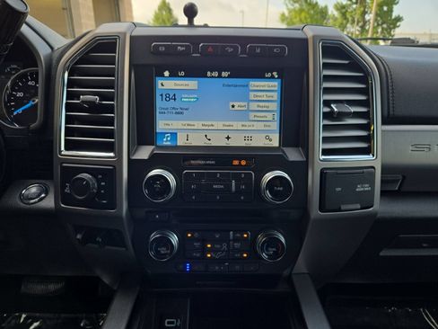 Used 2017 Ford F250 Platinum w/ Platinum Ultimate Package AWD/4WD image 17