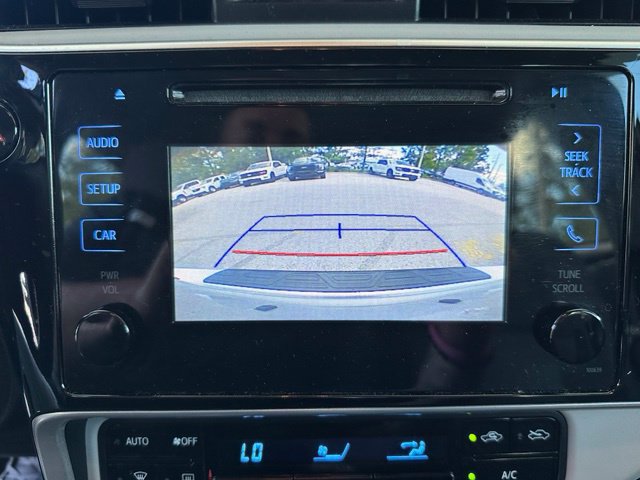 Used 2017 Toyota Corolla LE w/ Body Protection Package FWD image 18