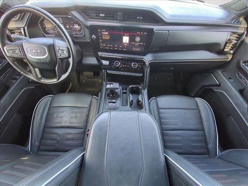 Used 2024 GMC Sierra 1500 AT4X image 16