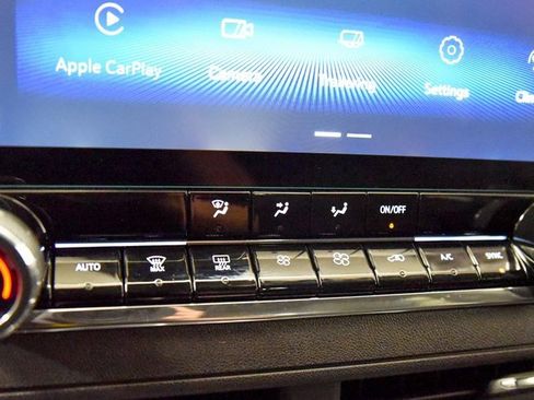 Used 2026 Chevrolet Colorado Trail Boss image 17