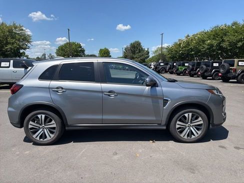 Used 2024 Mitsubishi Outlander Sport SE AWD/4WD image 2