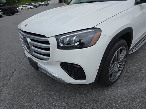 Certified 2024 Mercedes-Benz GLS 450 4MATIC image 10