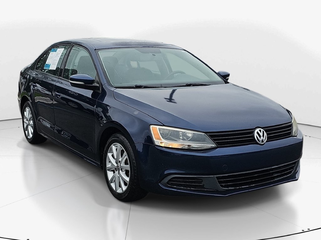 Used 2011 Volkswagen Jetta SE FWD image 3