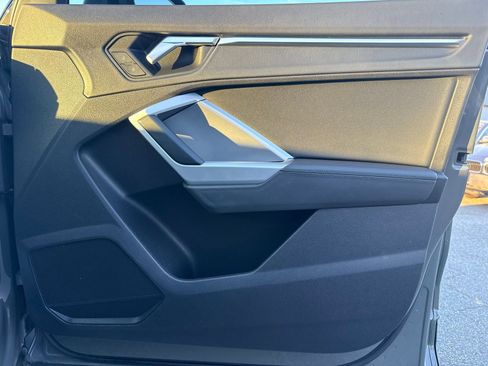 Used 2020 Audi Q3 2.0T Premium image 31